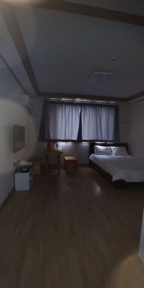 Standard Double Room (One Room)