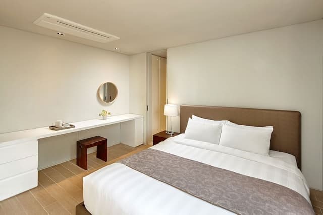 Seung Hyo Sang Villa ( 4 Rooms )