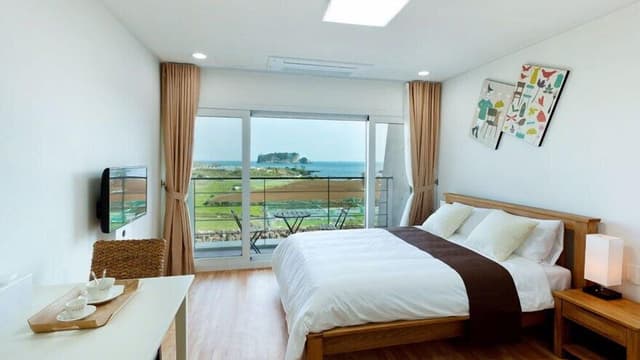 Deluxe Double Room (Type A)