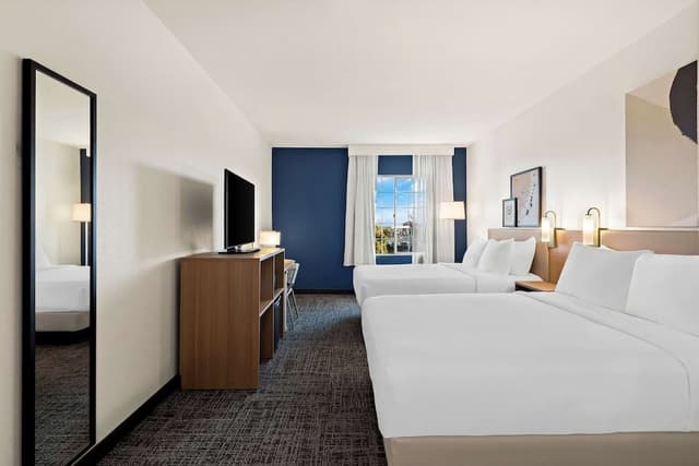 Room, 2 Queen Beds