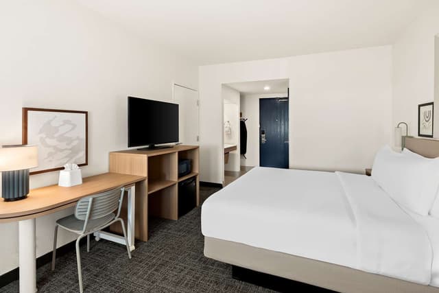1 KING BED