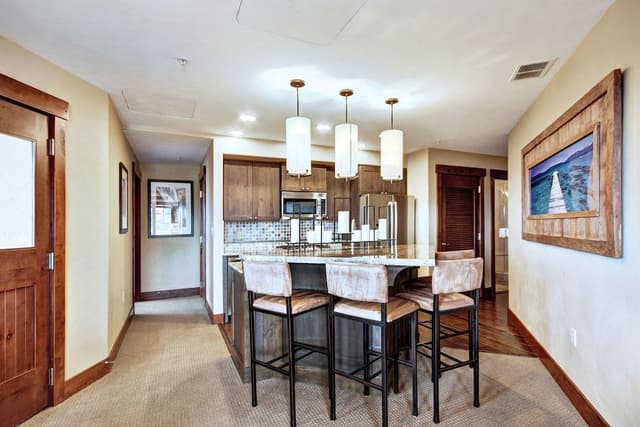 Condo, 3 Bedrooms
