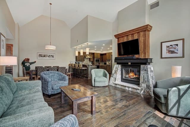 Condo, 4 Bedrooms (Platinum Condominium)