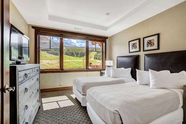 Condo, 4 Bedrooms