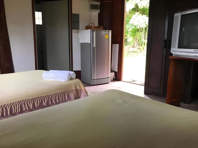 Deluxe (Room Only)