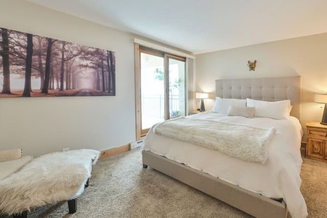 Room, 2 Bedrooms (Plaza, 2 Bath 5 Peak)