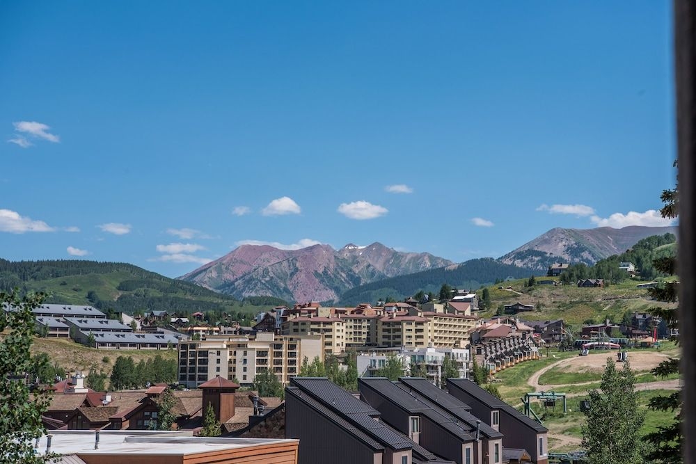 Plaza Condominiums2