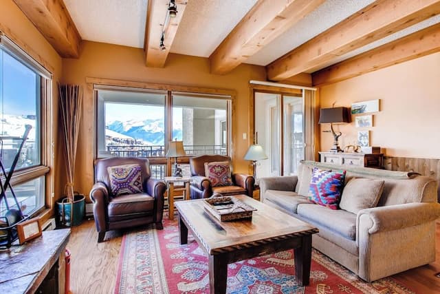 Room, 2 Bedrooms (Plaza, 2 Bath 5 Peak)