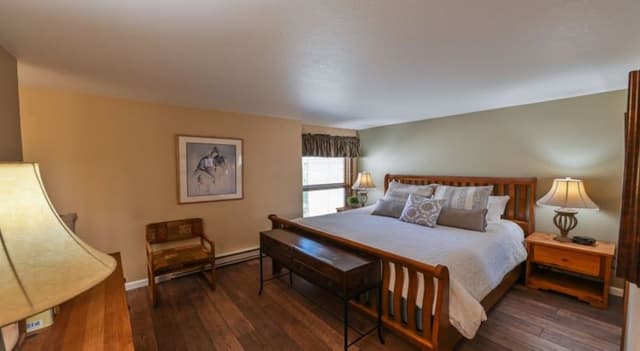 Plaza: 3 Bedroom 3 Bath 4 Peak