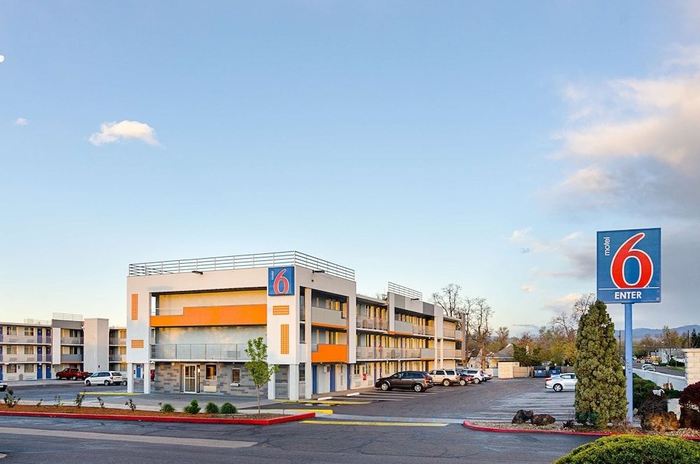 Motel 6 Denver Central4