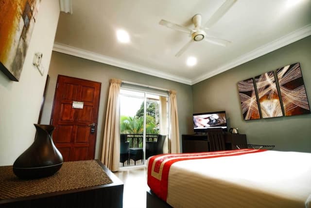 Deluxe Double or Twin Room (with A/C)