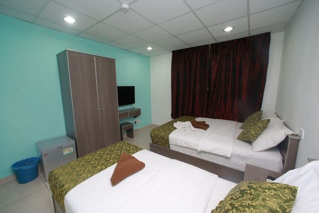 Superior Family Room - 1 Queen Bed & 1 Single Bed