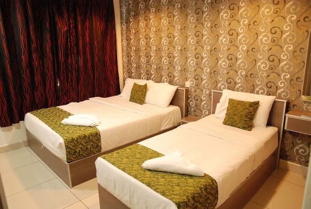 Superior Family Room - 1 Queen Bed & 1 Single Bed