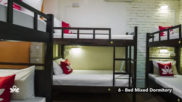6-Bed Mixed Dorm