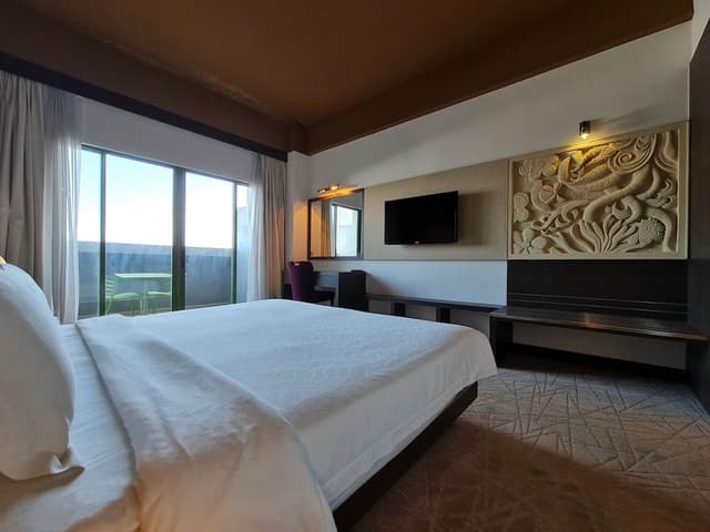 Deluxe Room, Courtyard Area