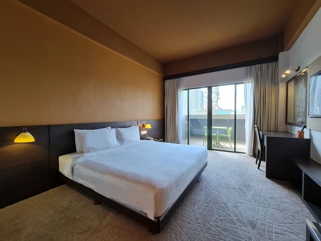 Deluxe Room, Courtyard Area