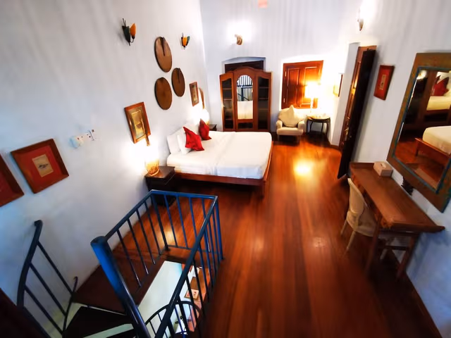 Cinnamon Duplex Quadruple Room