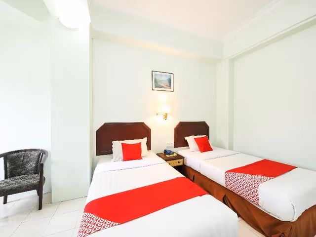 Standard Twin Room