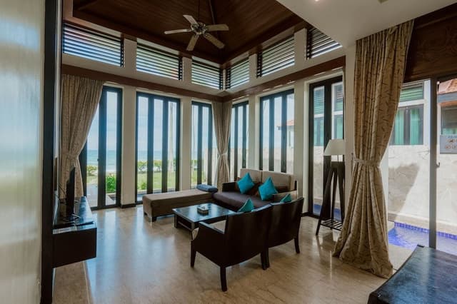 2 Bedroom Sea Front Pool Villa
