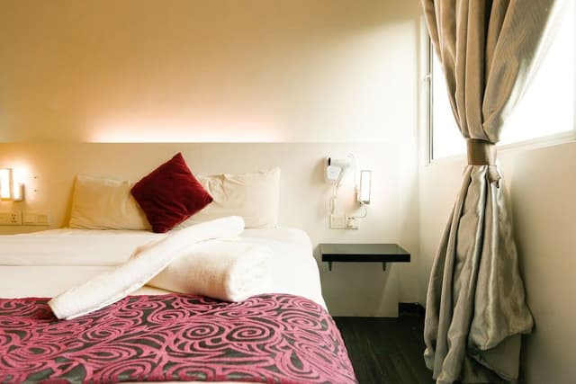 Standard Queen Room