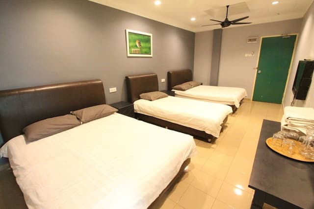 Royal Family 5 Pax (Hotel)