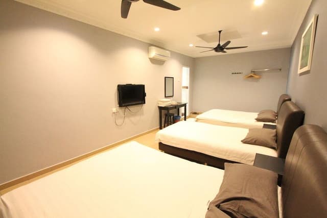 Royal Family 5 Pax (Hotel)