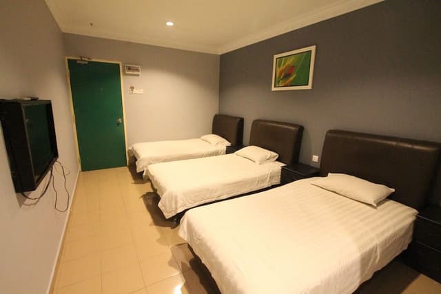 Triple Single 3 Pax (Hotel)