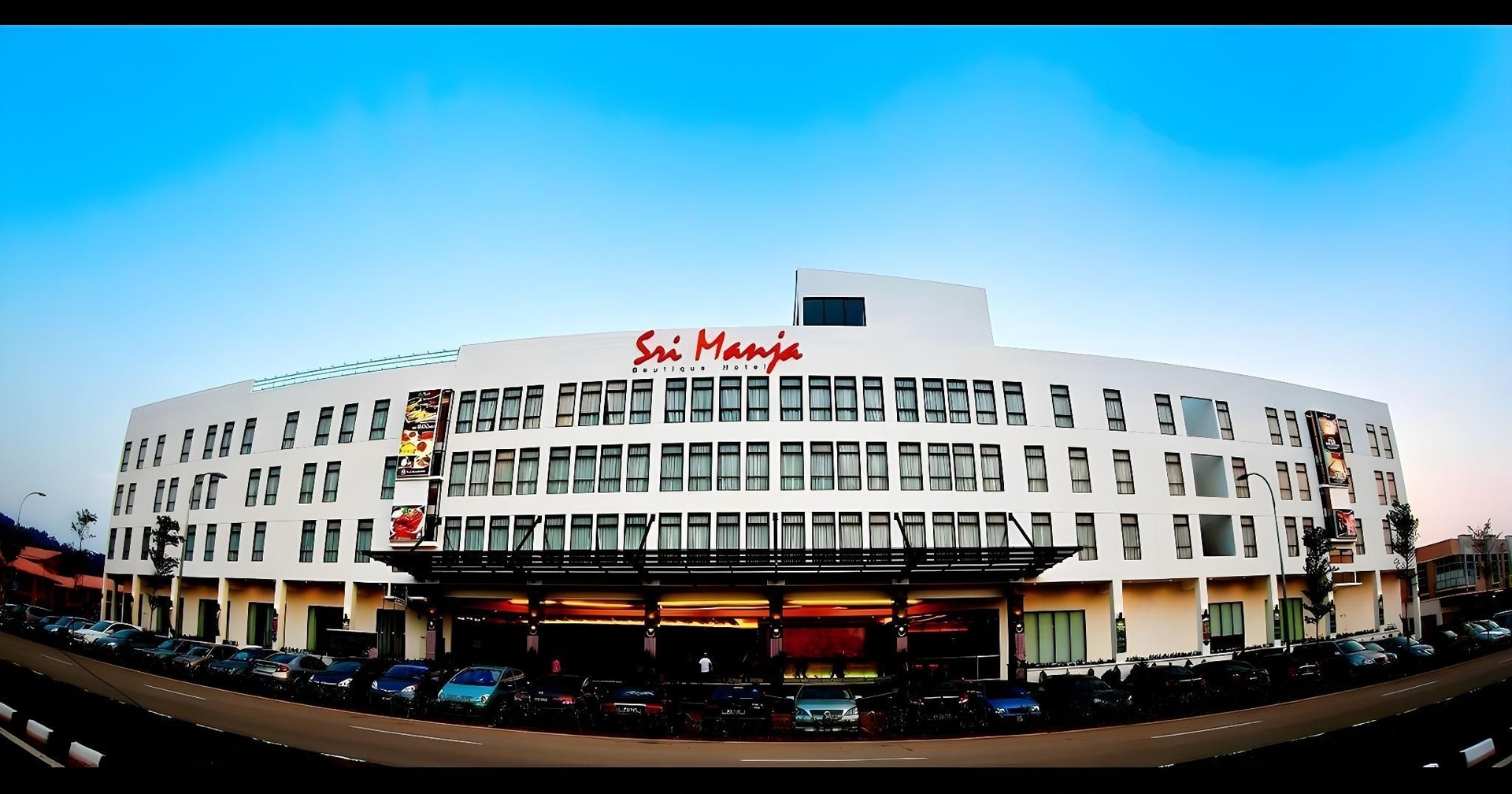 ศรีมันจาบูติคโฮเต็ล (Sri Manja Boutique Hotel)1