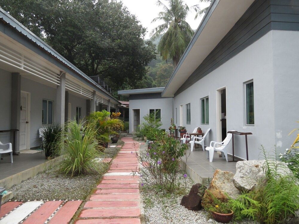 Cactus Inn4