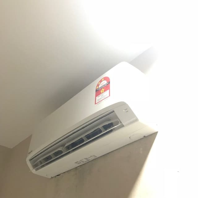 Family Room, No Window
