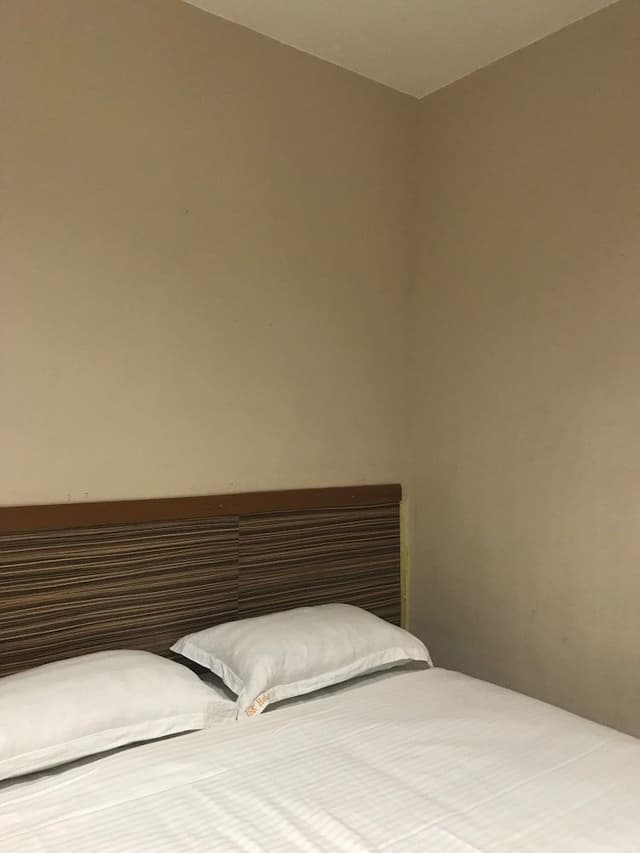 Family Room, No Window