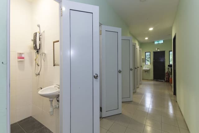 Standard Twin Room, Shared Bathroom