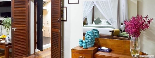 Deluxe Suite - Silk