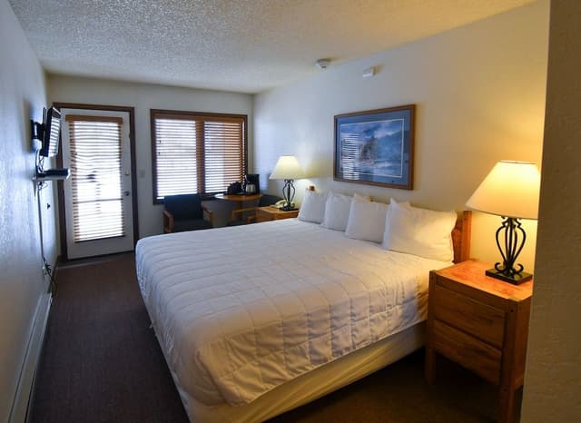 Standard Room (No Air Conditioning)