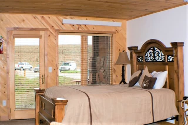Loft (No Air Conditioning)