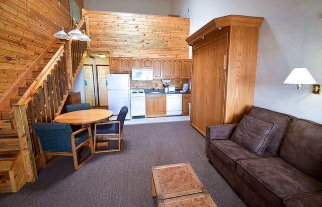 Loft (No Air Conditioning)