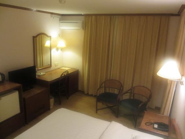 Deluxe Room, 1 King Bed