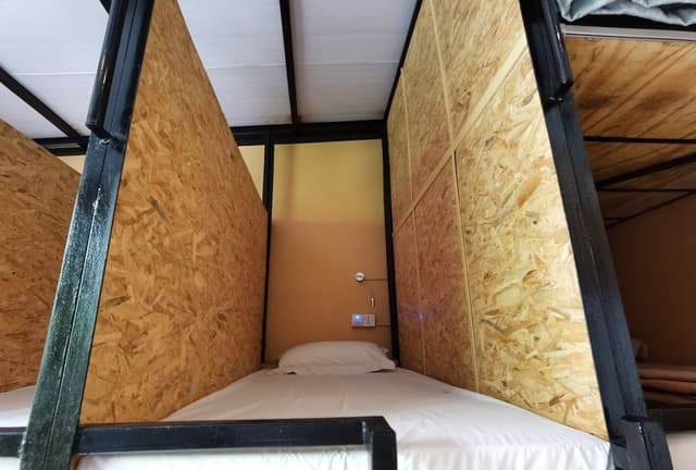 20 Bunk Bed Female Dormitory