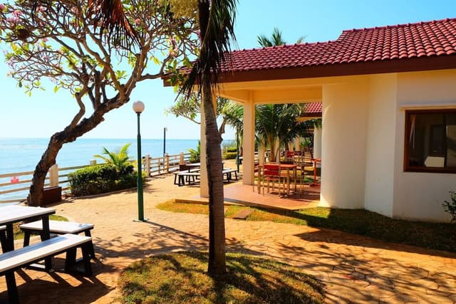 3-Bedroom Sea View Villa