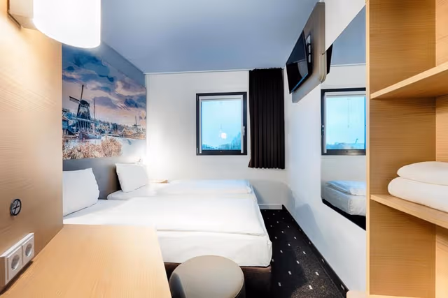 Twin Room