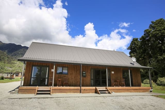 2 Bedroom Cottage