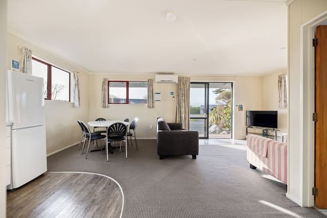Superior 2 Bedroom Unit - Sleeps 6
