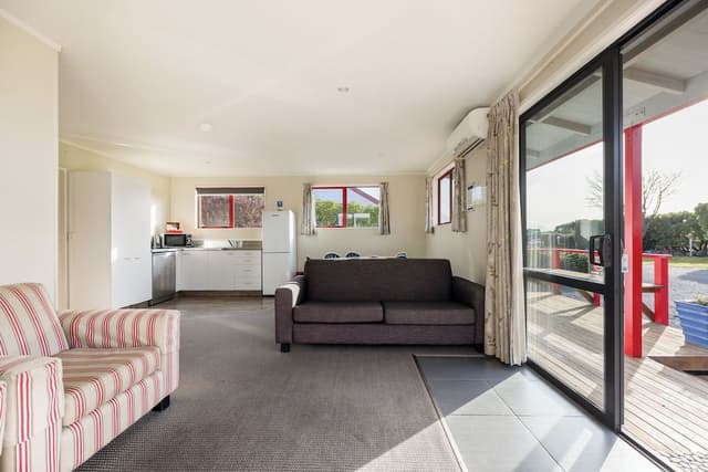 Superior 2 Bedroom Unit - Sleeps 6
