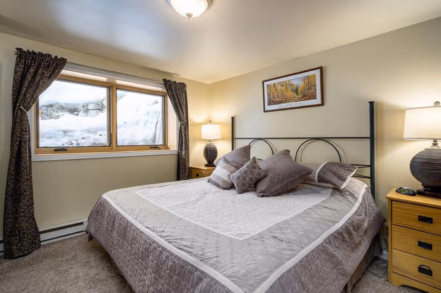 Condo, 2 Bedrooms