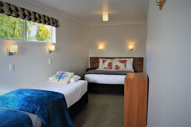 Large 2 Bedrooms Apartment