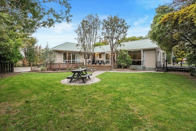 House - 4 Bedrooms