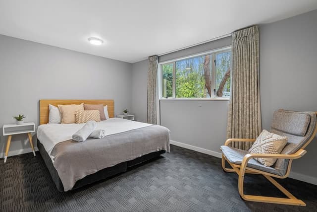 House - 4 Bedrooms