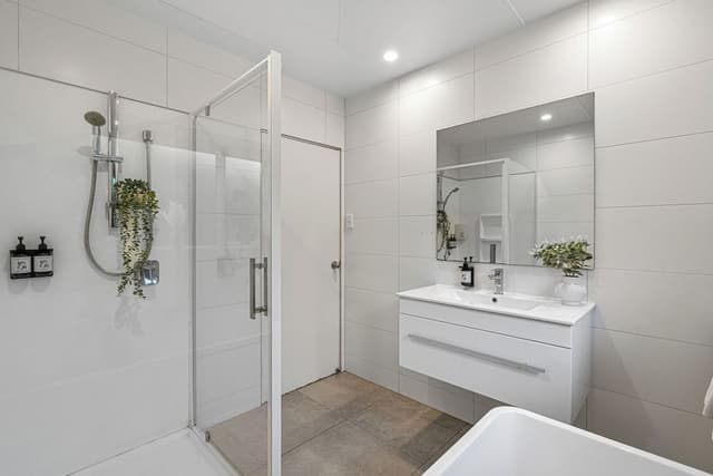 House - 4 Bedrooms