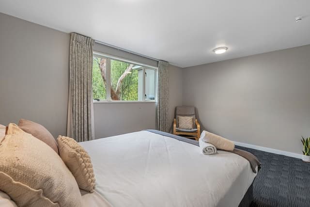 House - 4 Bedrooms