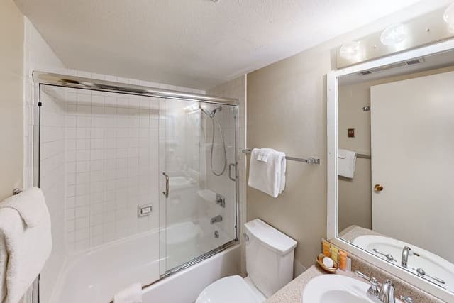 Condo, 2 Bedrooms